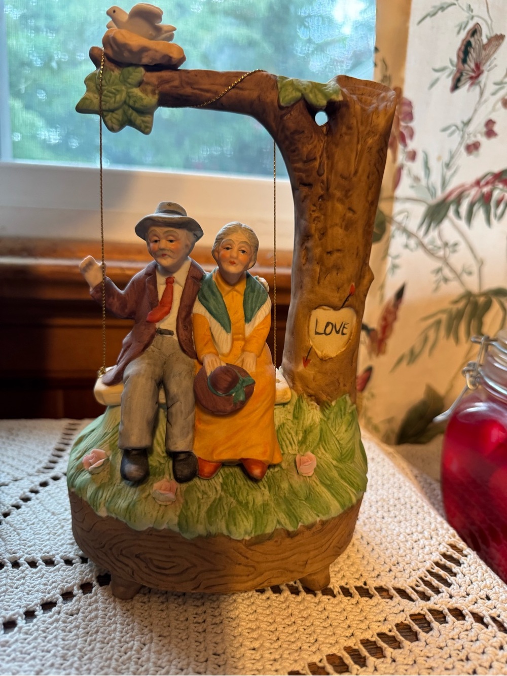 Vintage Bisque Porcelain Old Lovebirds Music Box Grandma Grandpa Tree
